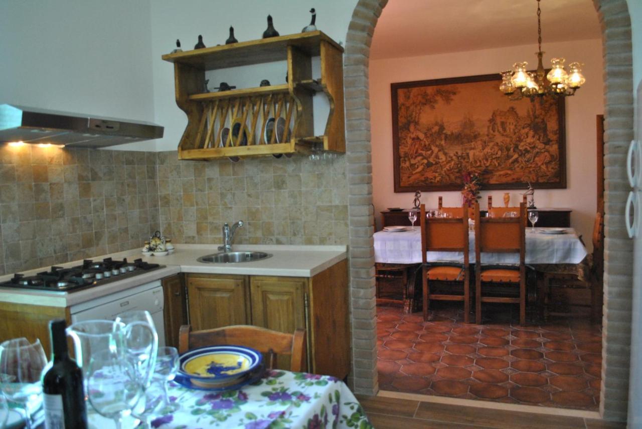 Agriturismo La Nicchia كاستيلْنْوافو بيراردين المظهر الخارجي الصورة