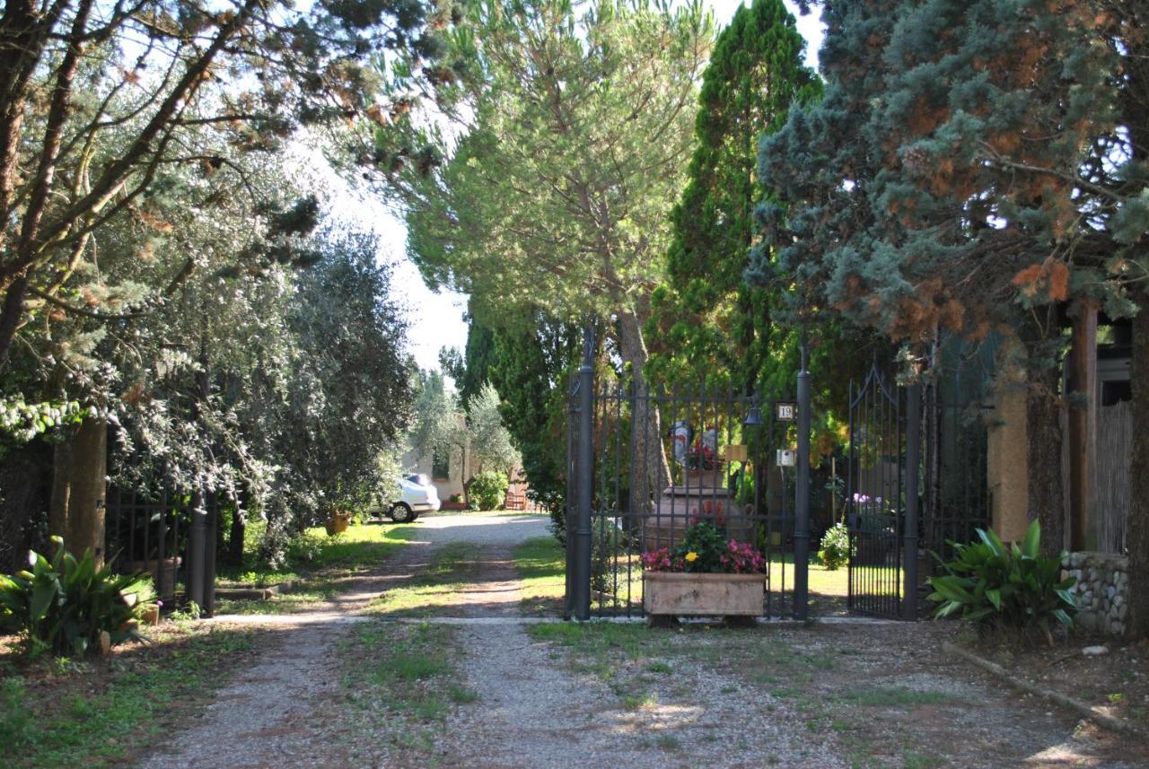 Agriturismo La Nicchia كاستيلْنْوافو بيراردين المظهر الخارجي الصورة