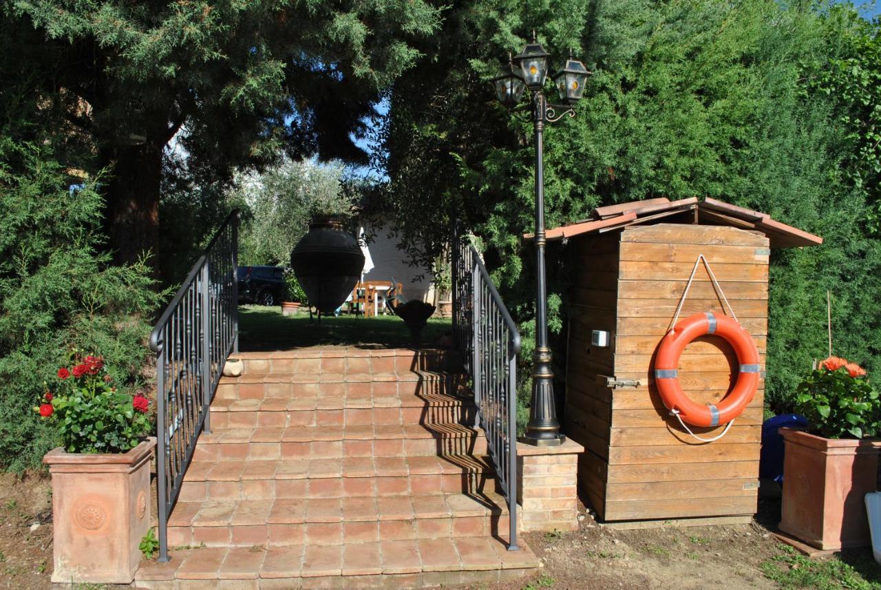 Agriturismo La Nicchia كاستيلْنْوافو بيراردين المظهر الخارجي الصورة
