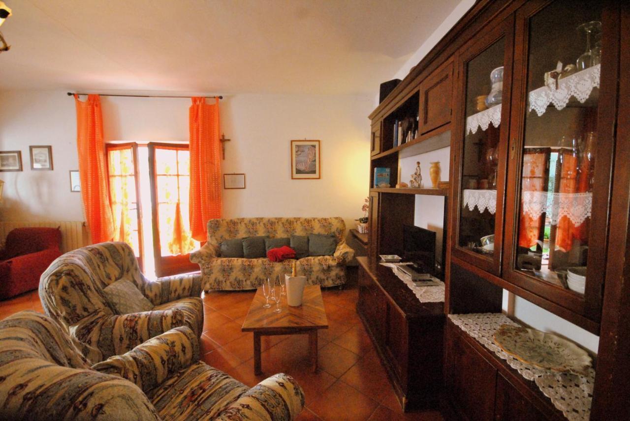 Agriturismo La Nicchia كاستيلْنْوافو بيراردين المظهر الخارجي الصورة